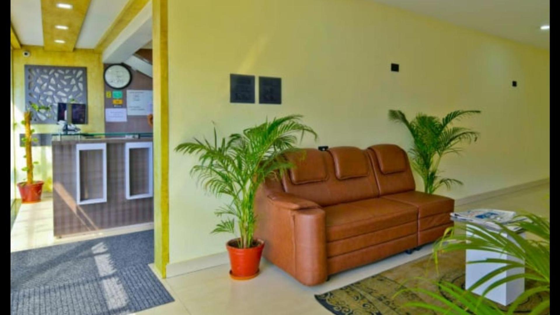 Отель Kenz Residency Коччи Экстерьер фото