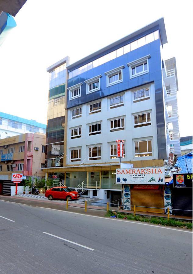 Отель Kenz Residency Коччи Экстерьер фото
